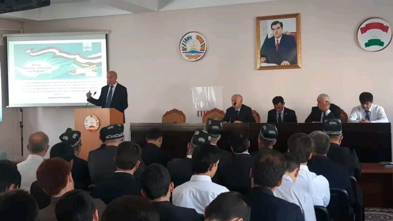 Ҷамъомади тантанавӣ бахшида ба “Рӯзи забони давлатии Ҷумҳурии Тоҷикистон” ва “Рӯзи омӯзгорон”