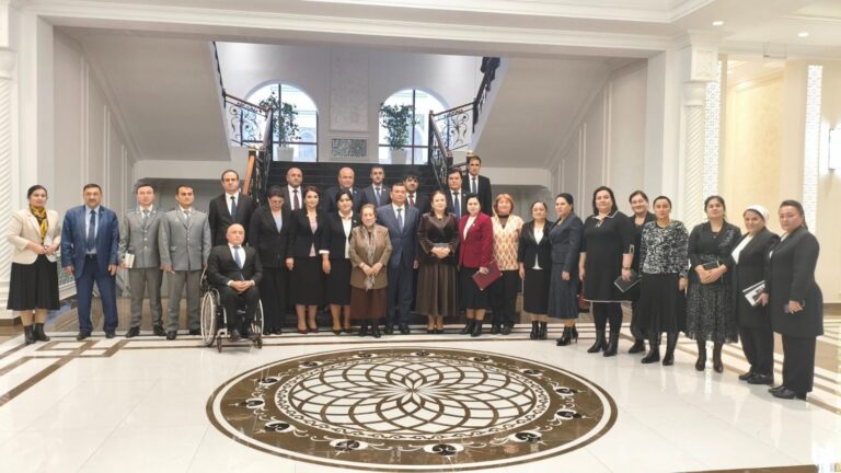 05.12.2025 / Бо ибтикори Кумитаи кор бо занон ва оилаи назди Ҳукумати Ҷумҳурии Тоҷикистон бахшида ба Рӯзи байналмилалии ҳуқуқи инсон дар Донишкадаи исломии Тоҷикистон ба номи Имоми Аъзам-Абуҳанифа Нуъмон ибни Собит конференсияи ҷумҳуриявӣ баргузор гардид