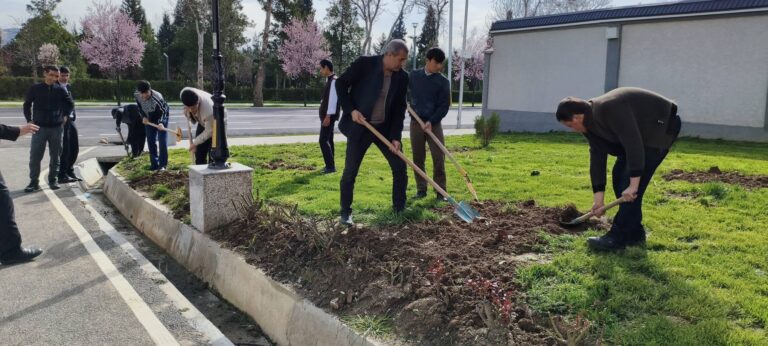 14.03.2026 / Донишкада робита ба эълон гардидани соли 2026 ҳамчун «Соли вусъат додани корҳои ободонию созандагӣ ва тақвияту таҳкими худшиносиву худогоҳии миллӣ», инчунин ҷиҳати сазовор истиқбол гирифтани 35-солагии Истиқлолияти давлатии Ҷумҳурии Тоҷикистон шанбегии дастаҷамъона баргузор кард