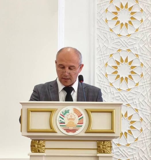 Хиради модар / Аминов Маҳмадамин – мудири кафедраи забон ва адабиёти араби Донишкадаи исломии Тоҷикистон ба номи Имоми Аъзам – Абуҳанифа Нуъмон ибни Собит