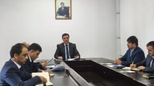 26.06.2026 / Ҳамоиши илмӣ-назариявӣ таҳти унвони «Нақши Пешвои миллат дар таҳкими сулҳ ва Ваҳдати миллӣ» бахшида ба қабули пешниҳоди Ҷумҳурии Тоҷикистон аз тарафи СММ вобаста ба «Даҳсолаи байналмилалӣ оид ба таҳкими сулҳ барои наслҳои оянда (2027–2036)» ва 35-солагии Истиқлоли давлатии Ҷумҳурии Тоҷикистон бо иштироки аҳли раёсат, омӯзгорон ва кормандони донишкада